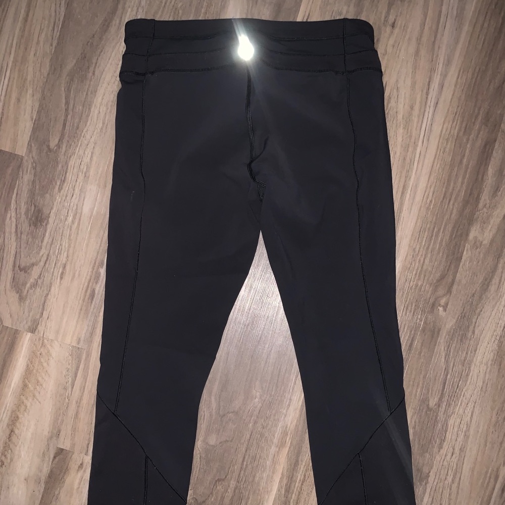 Lululemon crop leggings - Picture 2 of 3
